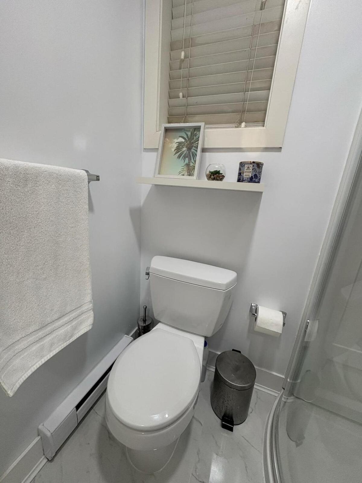 ויקטוריה Guest Room With Private Bath In Langford מראה חיצוני תמונה